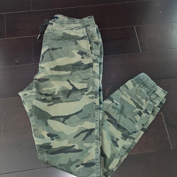 Hollister Pants - Hollister Skinny Jogger
Women's Small S Green Camo
Print Drawstring Pants